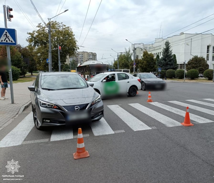 Не надав переваги в русі та скоїв автопригоду: у Луцьку ДТП за участю двох автомобілів