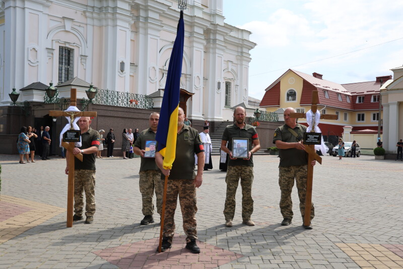 У Луцьку попрощалися з Героями Юрієм Стельмащуком та Віталієм Бондаруком