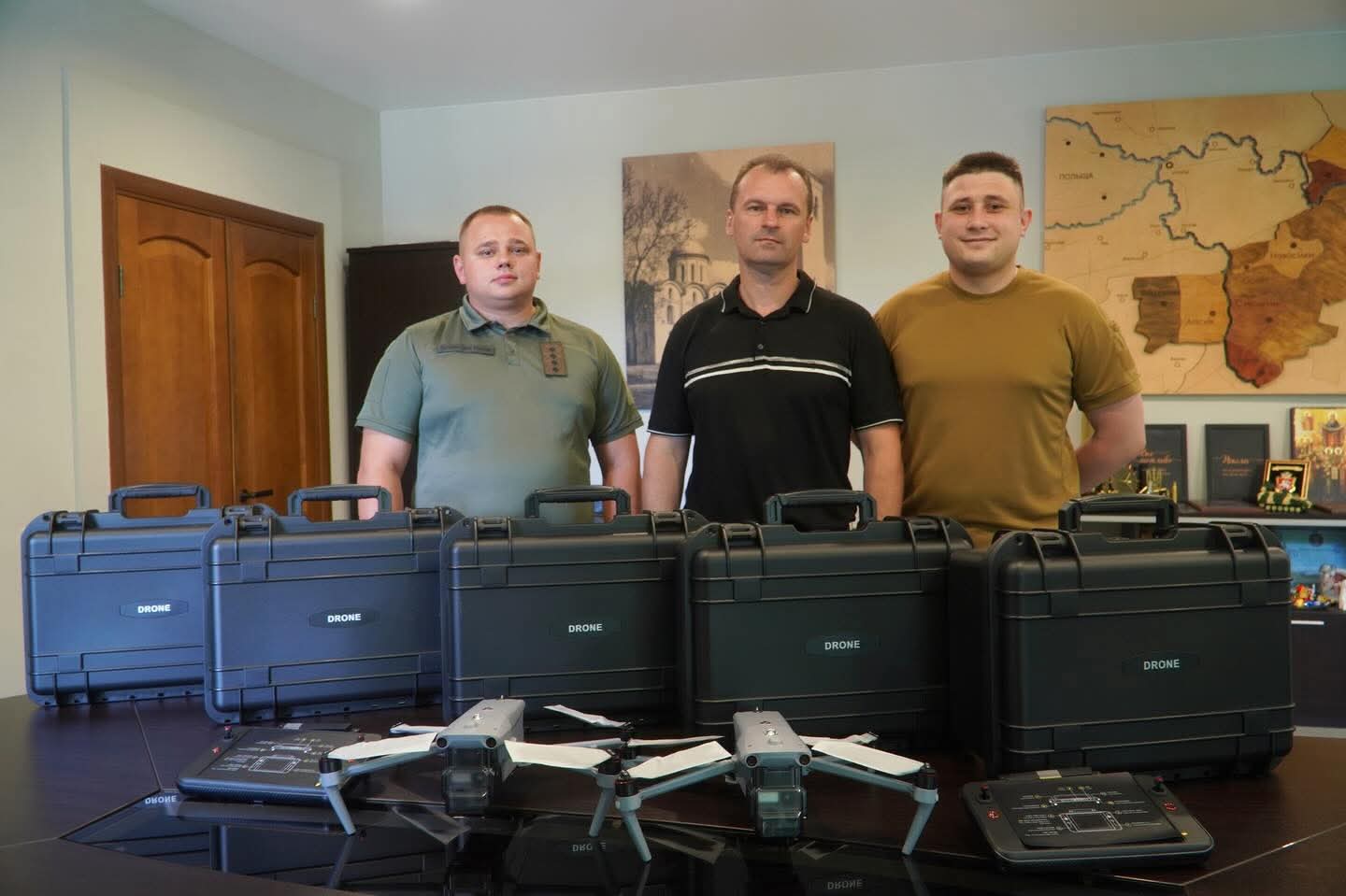 Володимирська громада купила квадрокоптери для військових