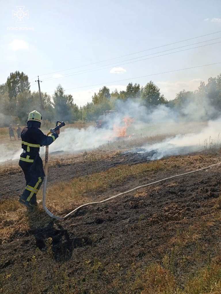Рятувальники Волині ліквідували займання сухої рослинності