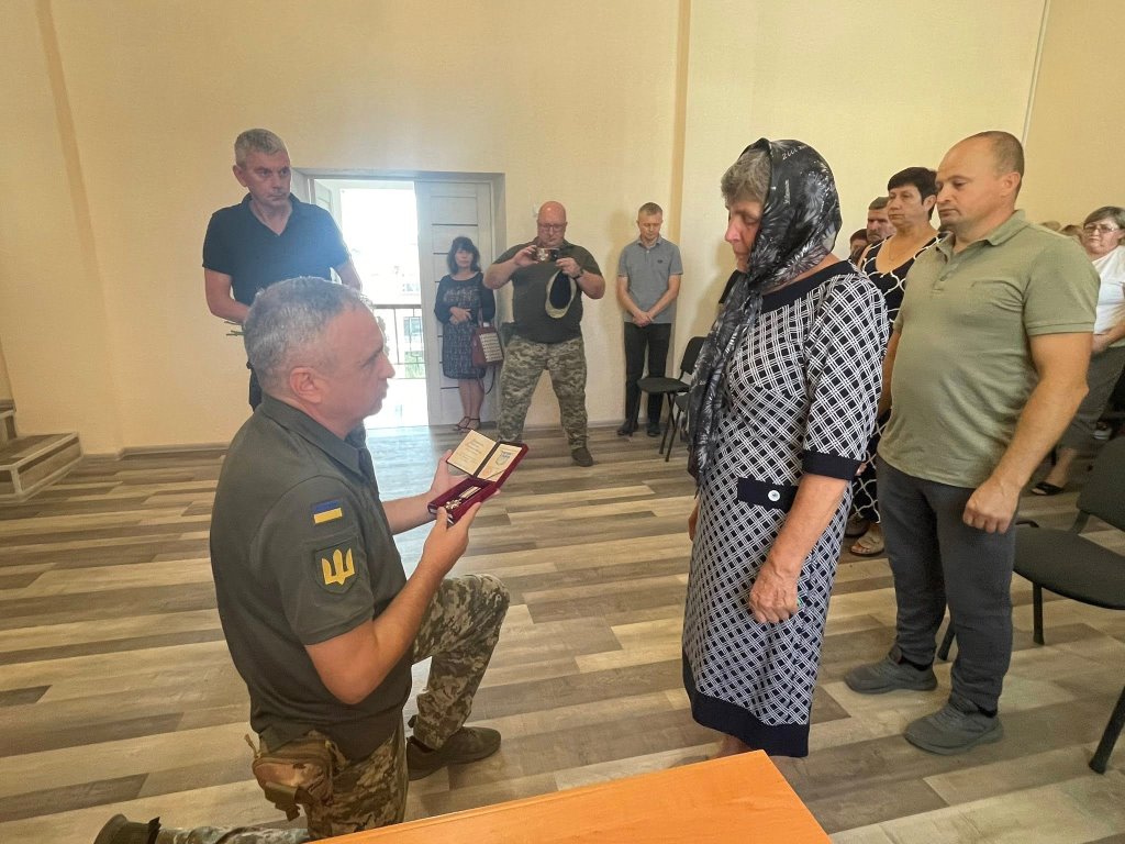 У Торчині посмертно вшанували Героя Василя Удодюка