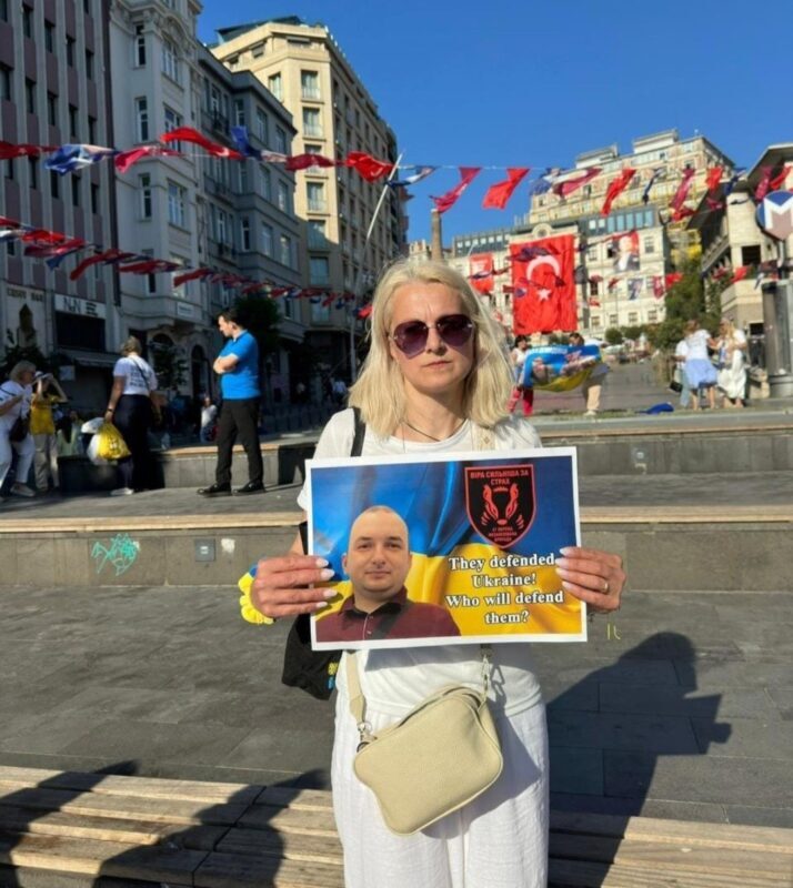 Ковельчанки у Туреччині нагадали світу про рідних, які зникли безвісти та в полоні