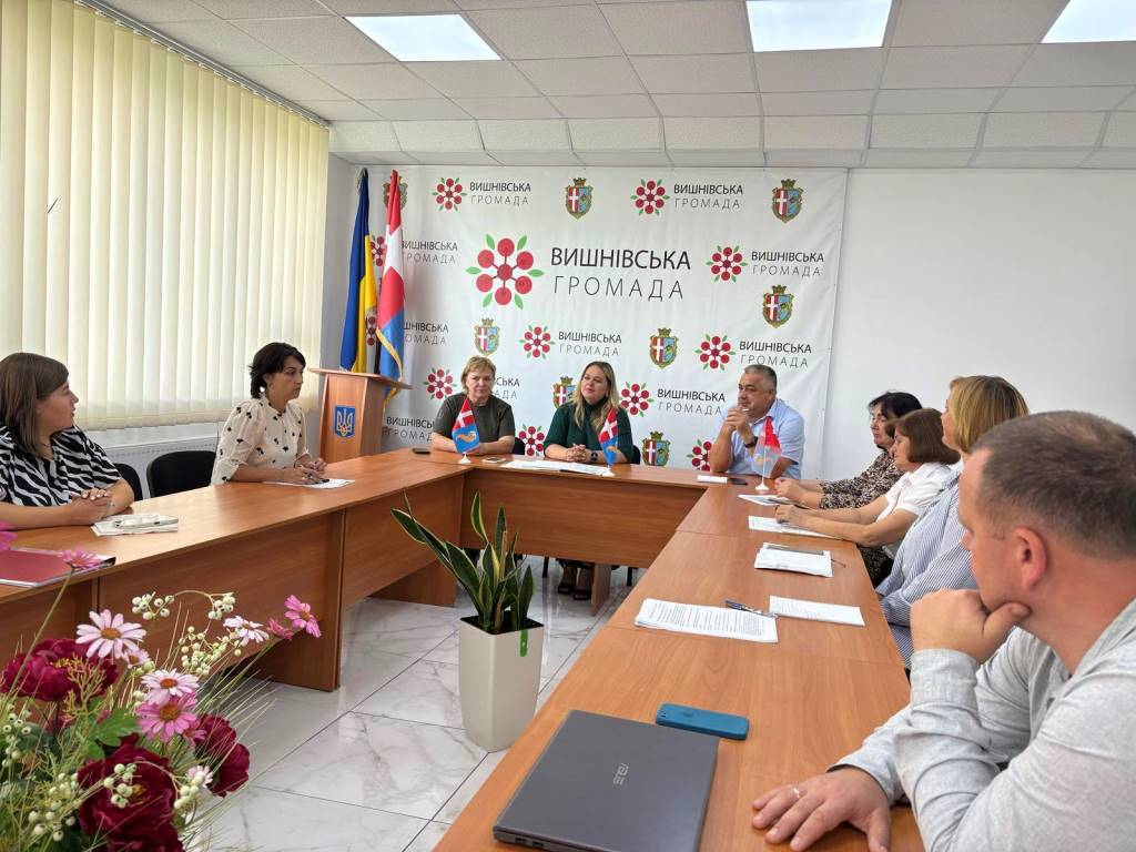 У Вишнівському ліцеї будують сучасну їдальню та укриття