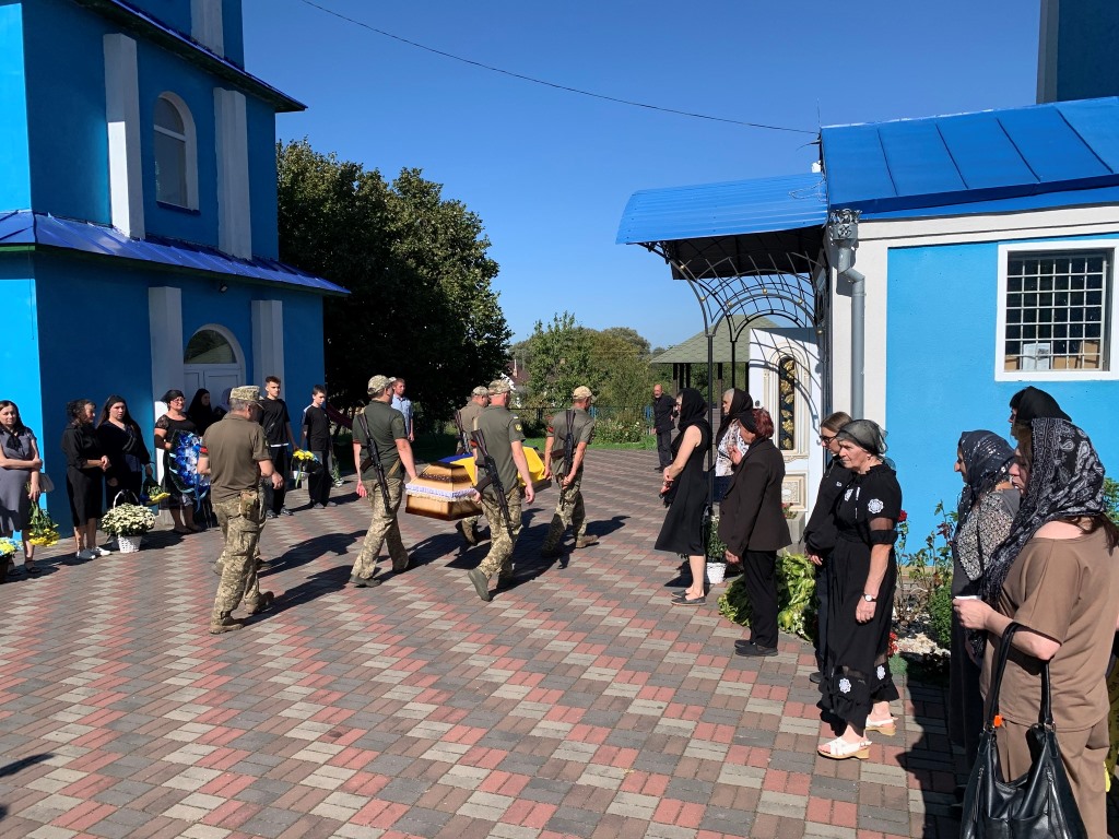 У Ківерцівській громаді попрощалися з воїном Ігорем Максимчуком