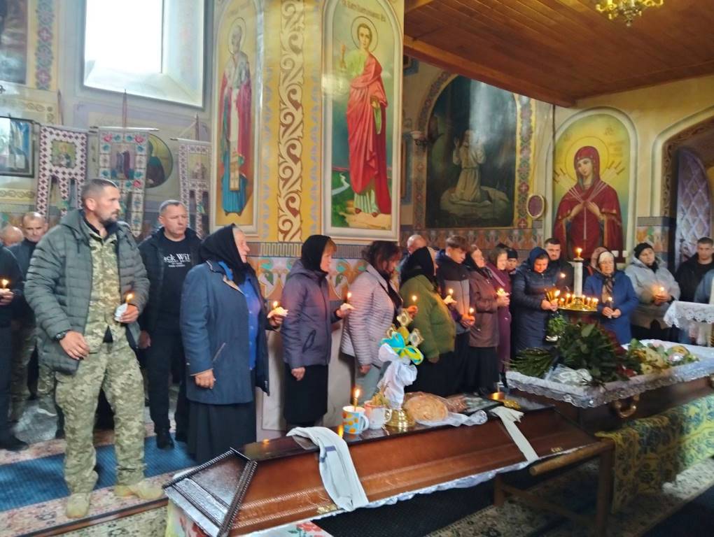 У Колківській громаді попрощалися із воїном Володимиром Андрійчуком
