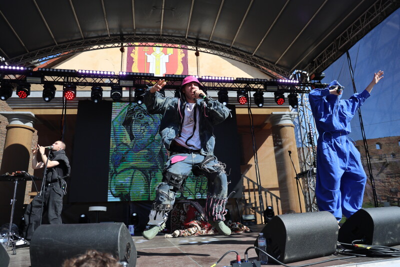 У Луцьку відбувся благодійний фестиваль для дітей «Амбасадор Дитинства»