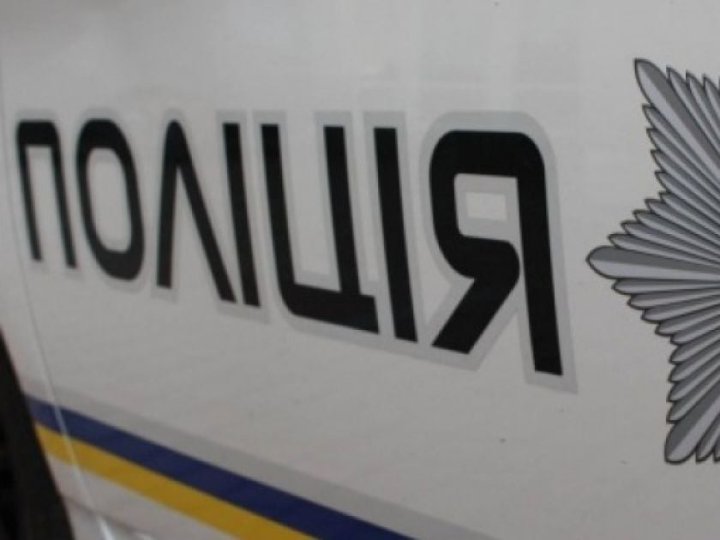 У Луцьку молодик кинув вибуховий пристрій в громадському місці