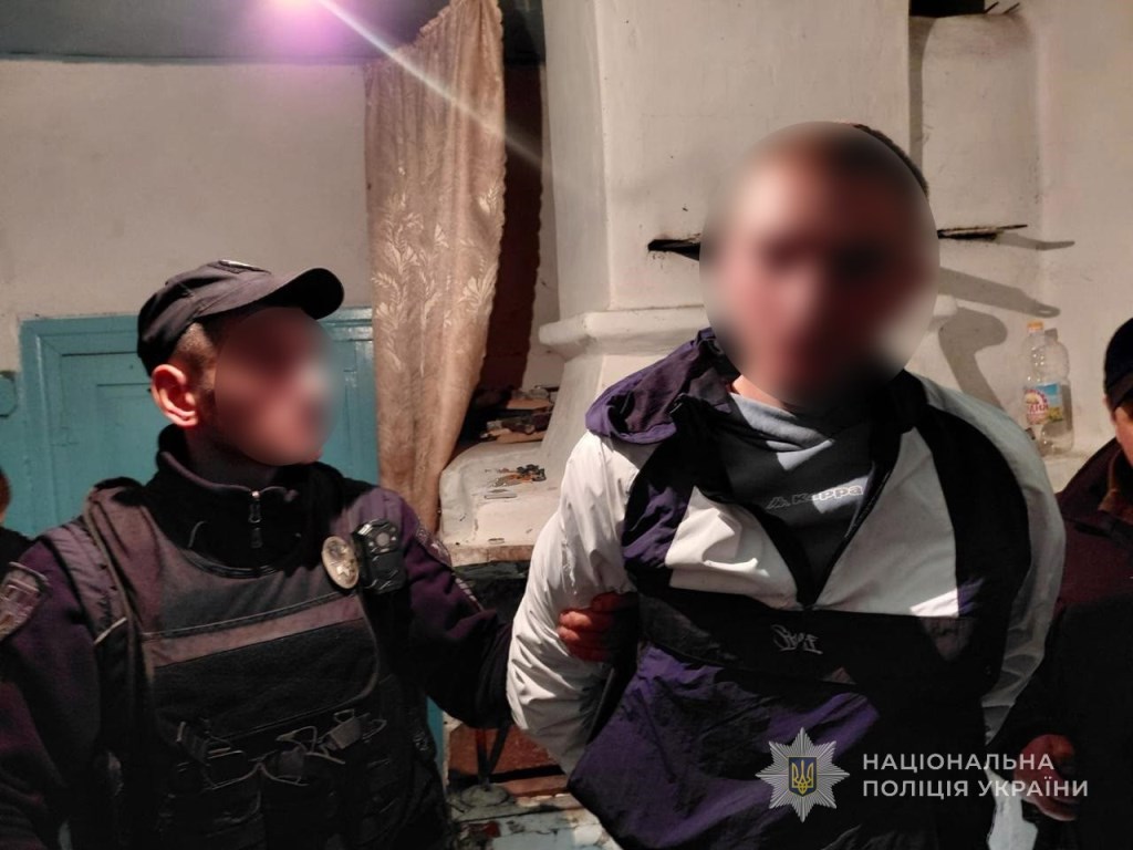 На Камінь-Каширщині викрили зловмисника, який організував в себе вдома наркопритон