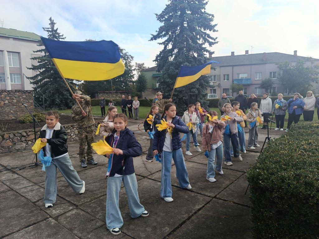 Маневиччина вшанувала Героїв усіх поколінь