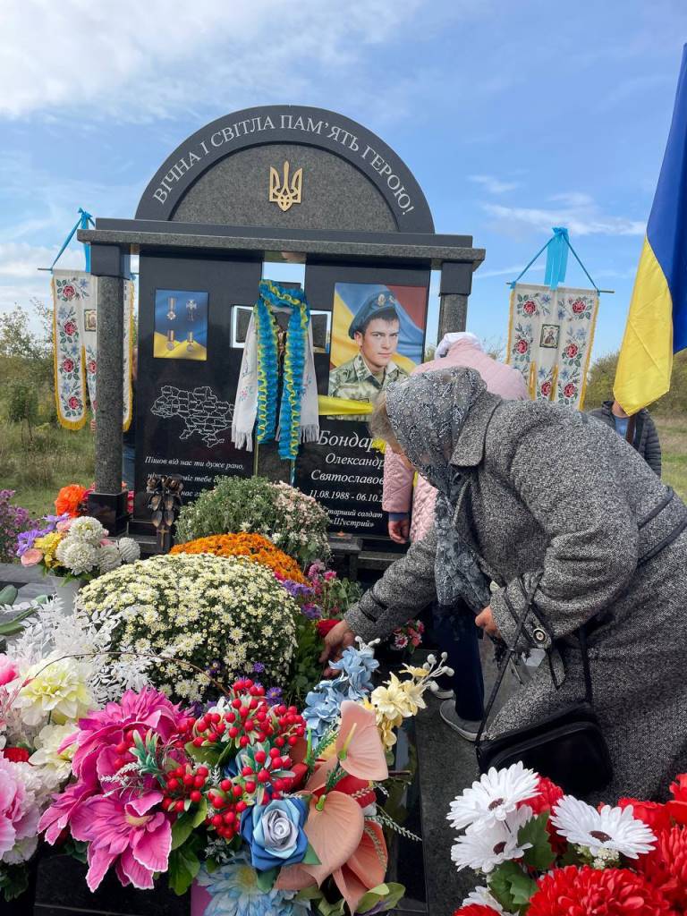 У Турійській громаді вшанували пам’ять загиблого три роки тому воїна Олександра Бондарука