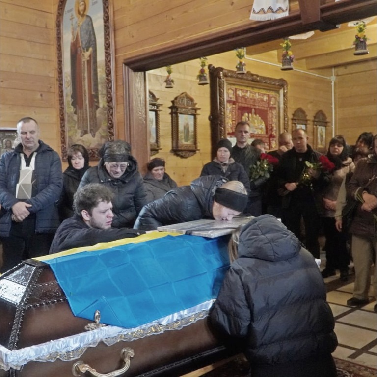 У Володимирі попрощалися із воїном Петром Бондарєвим