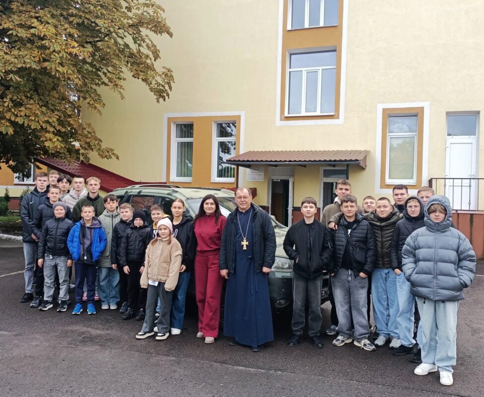 Ковельська громада придбала авто для потреб ЗСУ