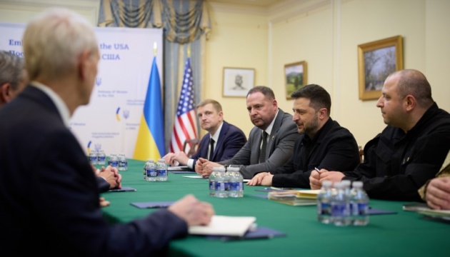 Зеленський зустрівся із виробниками систем Patriot