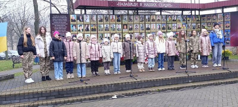 Гідність, виборена кров’ю. Свобода, виборена єдністю: у Маневичах відбувся захід з нагоди Дня Гідності та Свободи