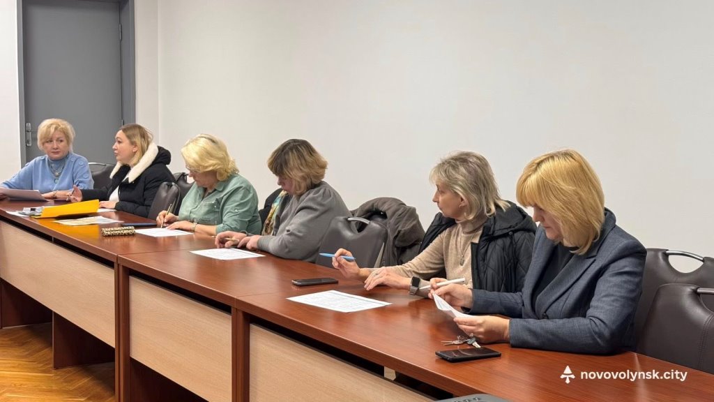 Підтримка військових та дітей полеглих Захисників: у Нововолинську провели засідання комісії з соціальних питань