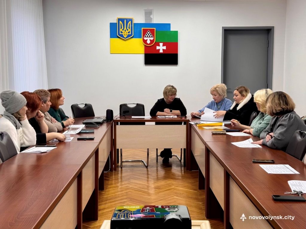 Підтримка військових та дітей полеглих Захисників: у Нововолинську провели засідання комісії з соціальних питань