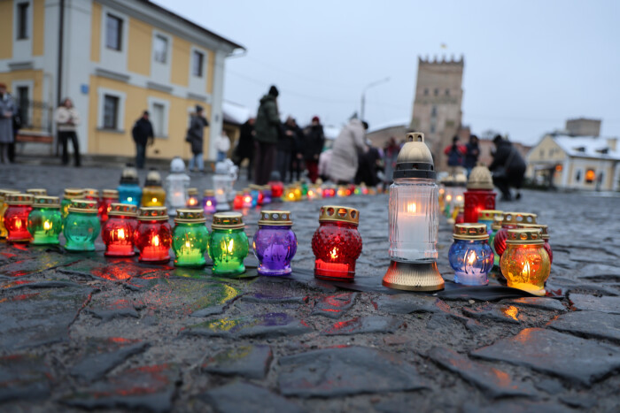 У Луцьку громадськість вшанувала пам’ять жертв голодоморів в Україні