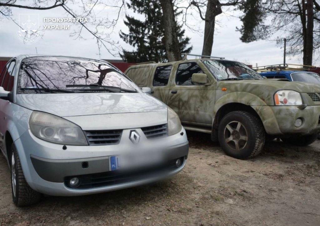 На Волині судять жителів Рівненщини, які ввозили автомобілі під виглядом гуманітарної допомоги для ЗСУ та продавали
