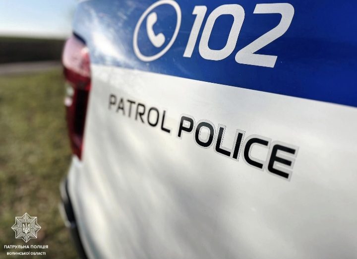 У Луцьку біля торгового центру затримали агресивного чоловіка