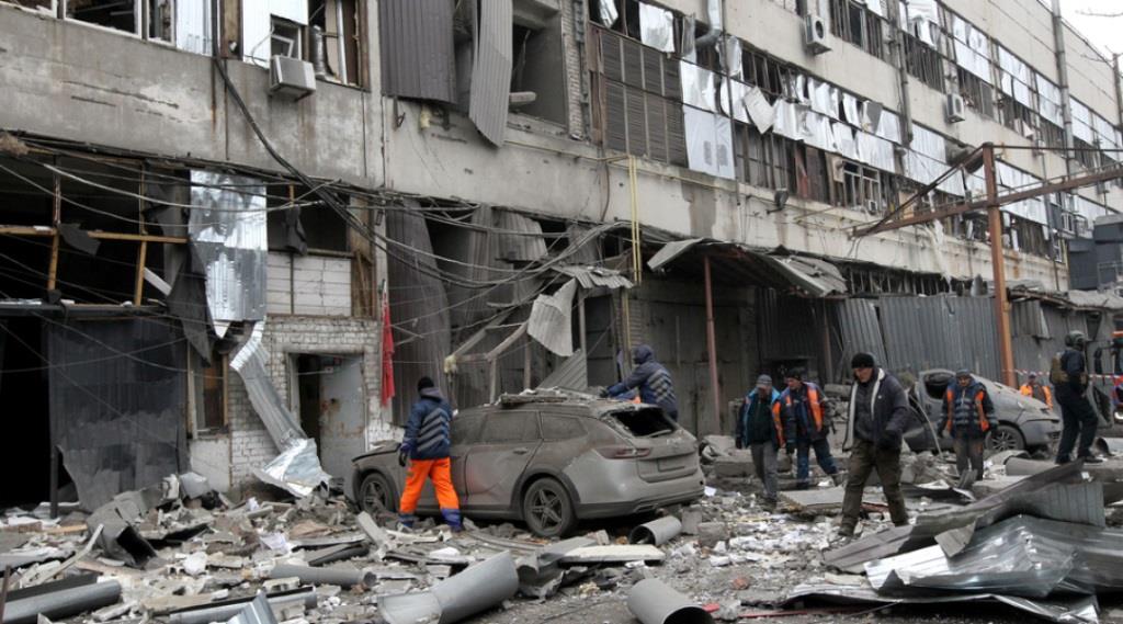 Удар балістикою по центру Дніпра: четверо загиблих, кількість поранених зросла до 26