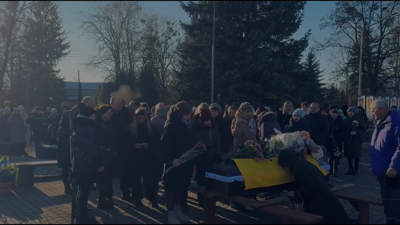 У Шацькій громаді попрощалися із воїном Олександром Сахаруком