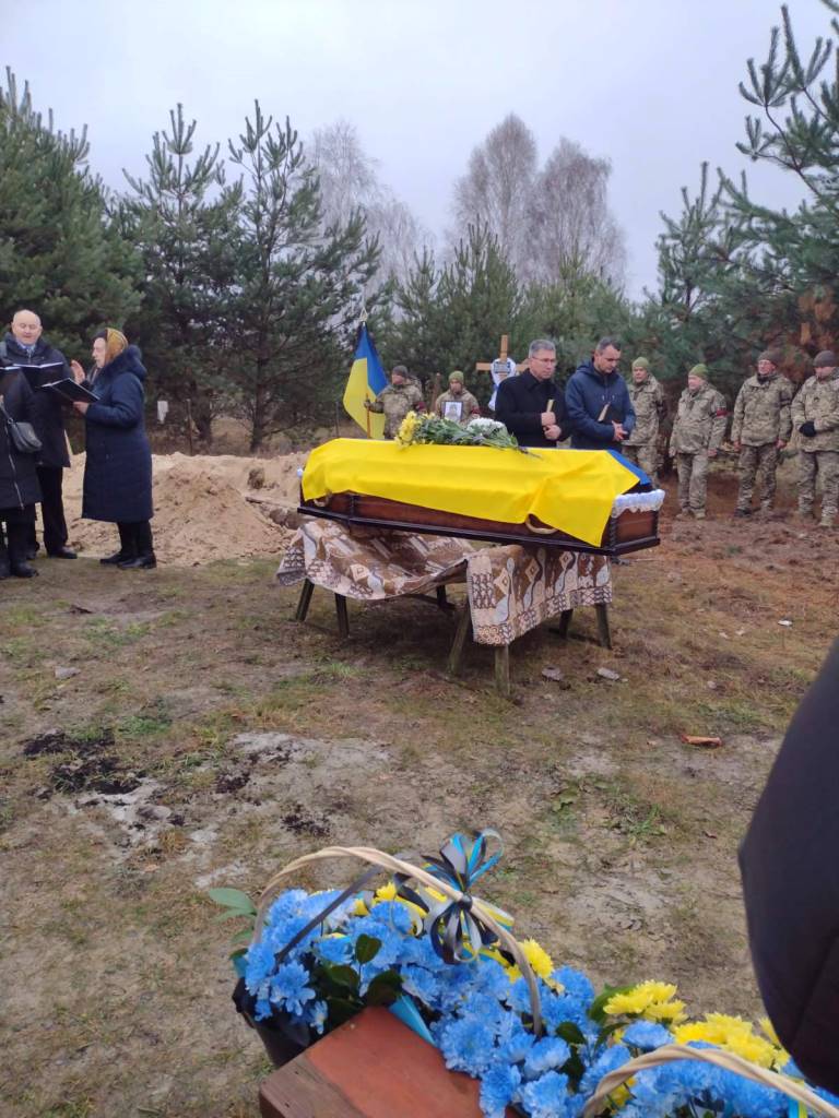 В Оваднівській громаді попрощалися із воїном Володимиром Малишенком