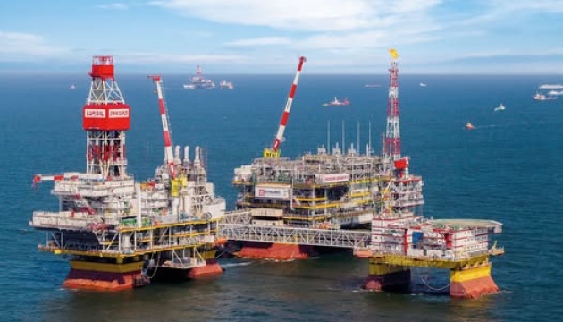 Дрони СБУ зупинили роботу нафтовидобувної платформи рф у Каспійському морі