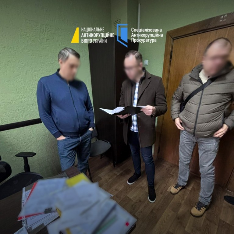 30 тисяч доларів США за забудову в Луцьку: депутатам обласної і міської рад повідомили про підозру