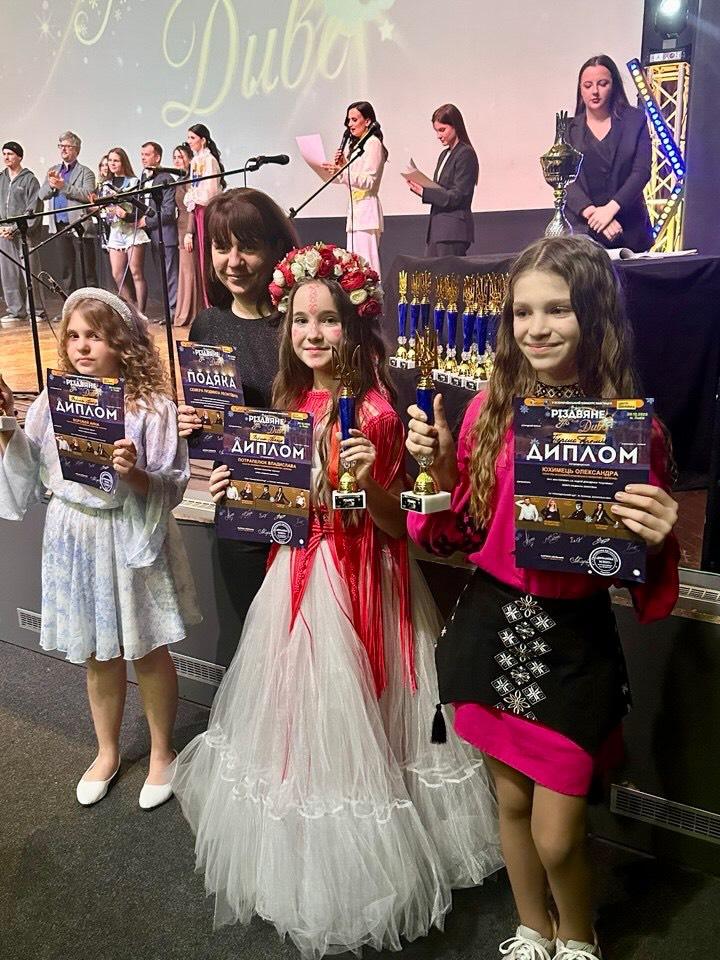 Юні рожищани підкорили конкурс мистецтв «Різдвяне диво»