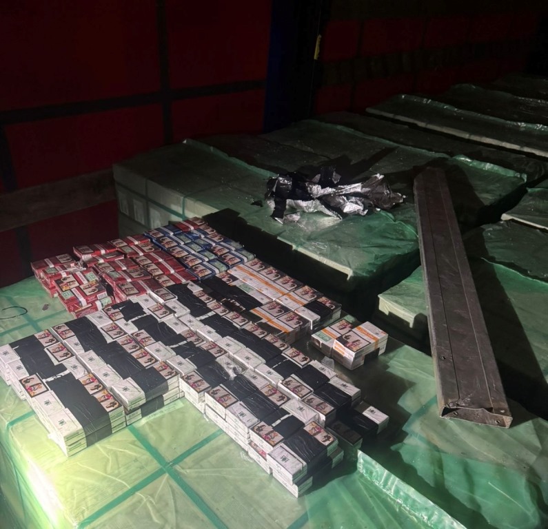 Водій-далекобійник із Польщі віз через кордон на Волинь приховані цигарки