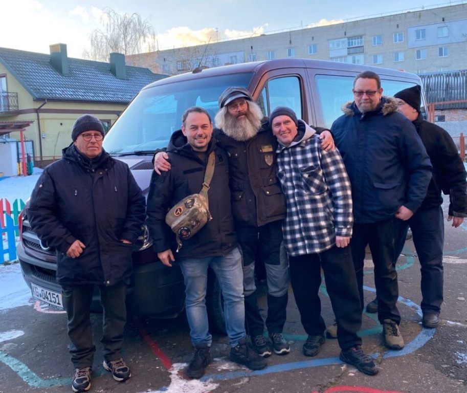 Партнери Ковеля з міста Вальсроде передали два буси для потреб військових