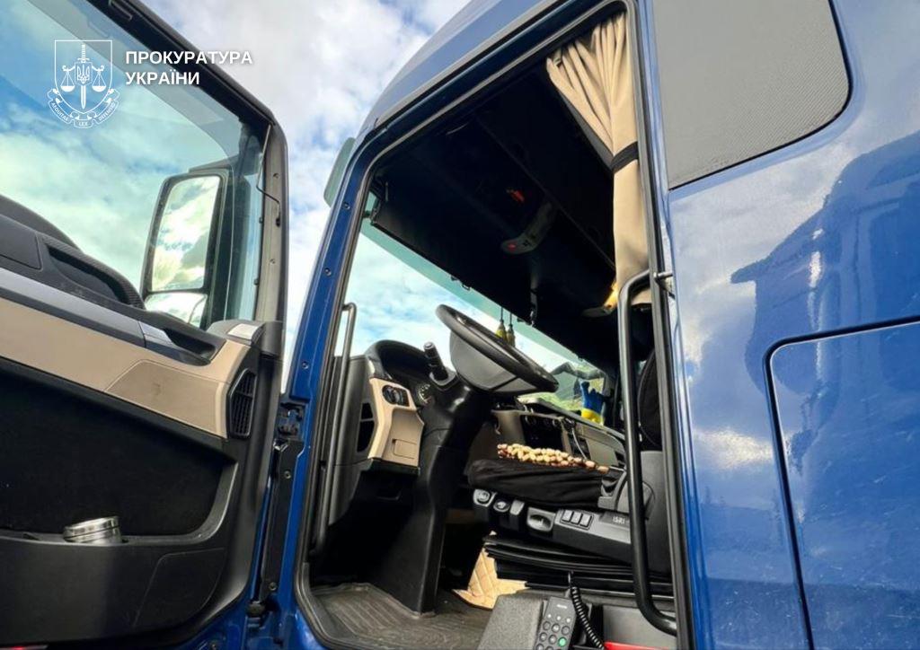 Судять волинянина, який намагався вивезти громадянина в Польщу, сховавши у вантажівці