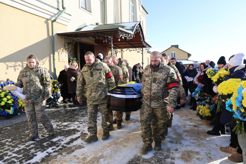 У Луцьку попрощалися з Героєм Вадимом Кравчуком