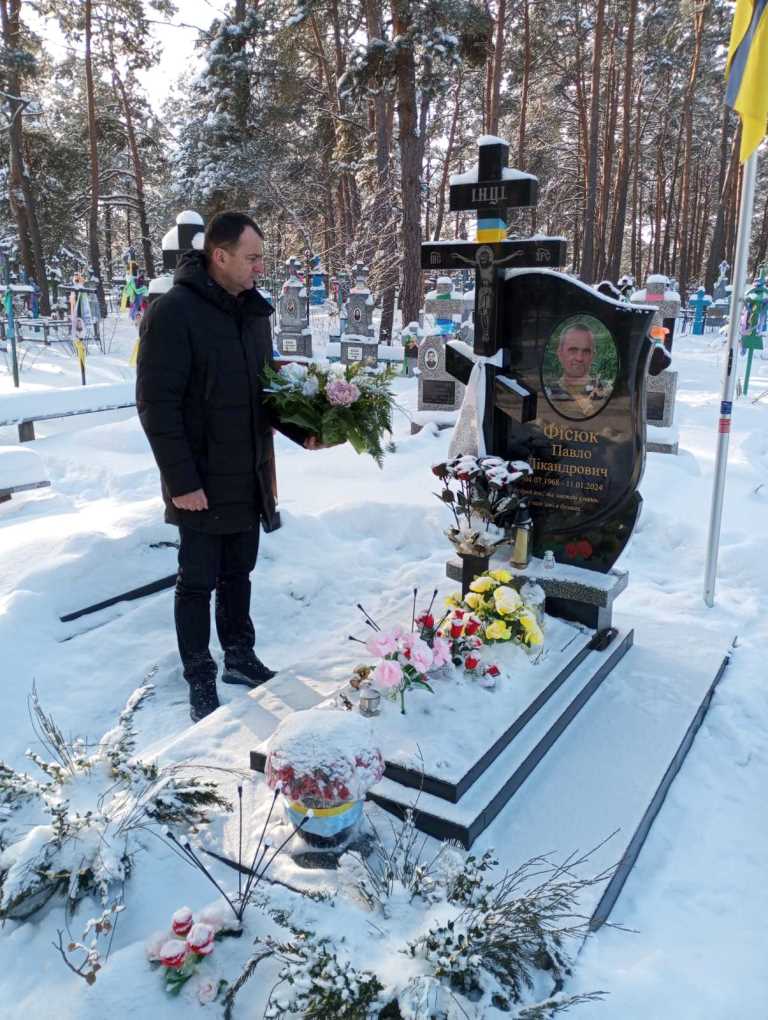 У Ратнівській громаді вшанували пам’ять воїна Павла Фісюка