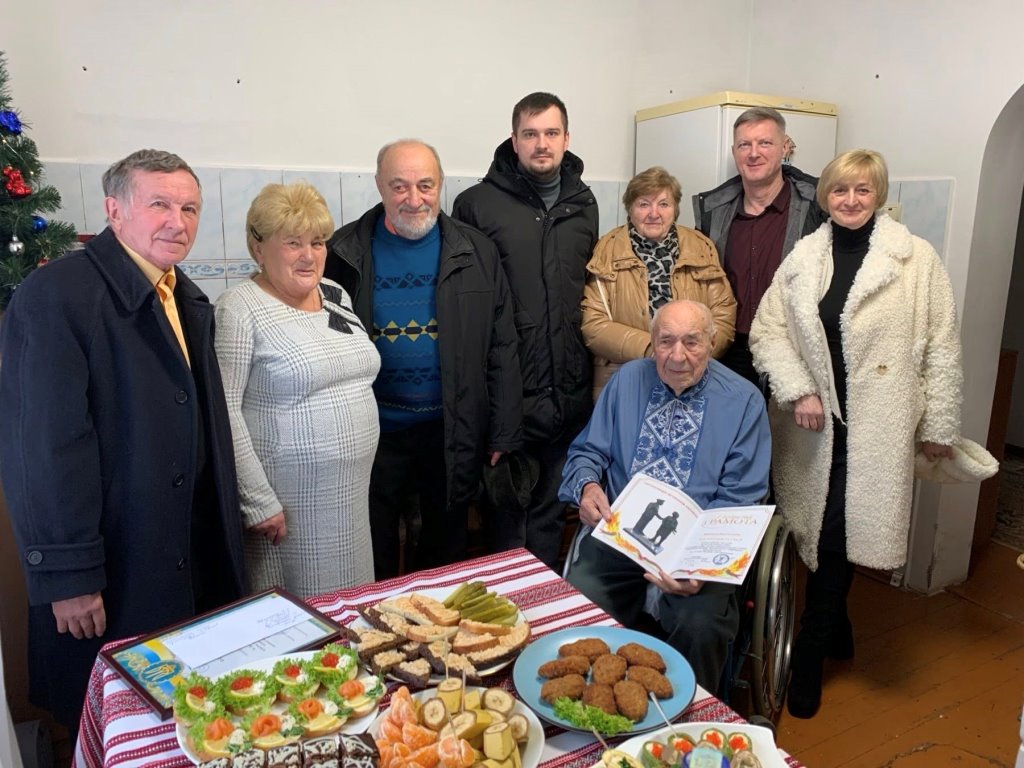 У Любомлі привітали зі 104-річчям довгожителя