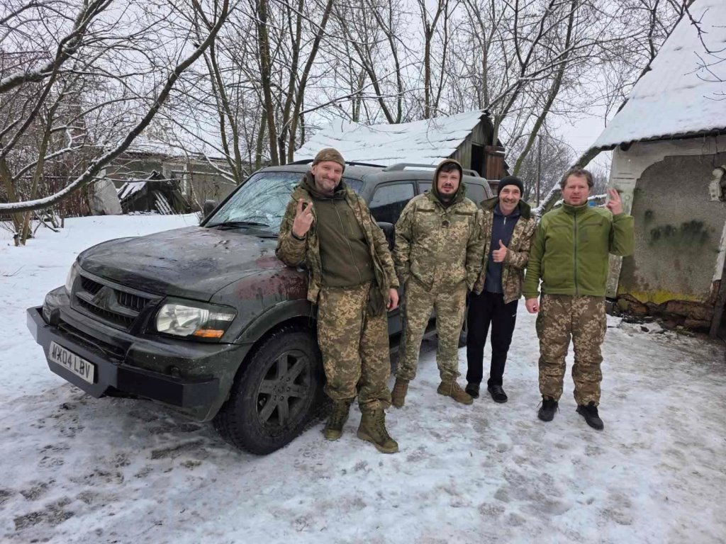 У Боратинській громаді передали ще один автомобіль для ЗСУ