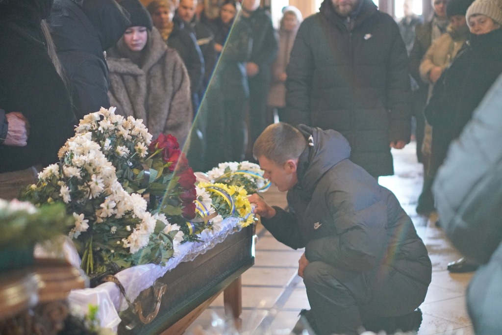 У Володимирі провели в останню земну дорогу воїна Віталія Сідельського