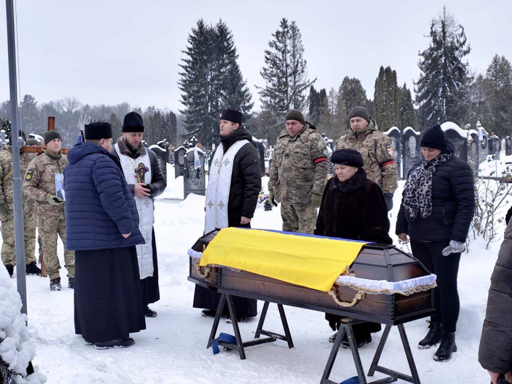 Ківерцівська громада провела в останню путь Героя Олександра Кувшинова