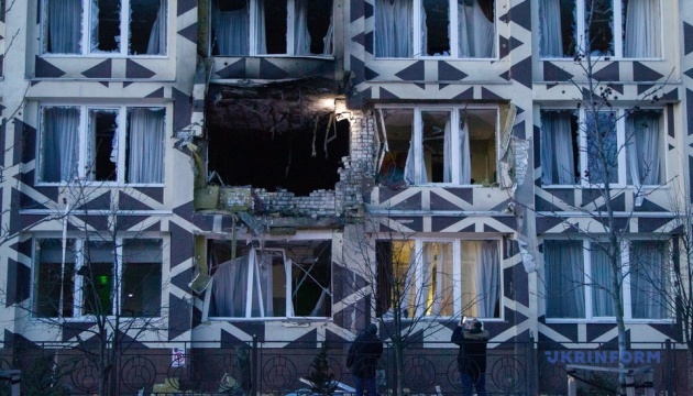 У Києві кількість постраждалих після нічної атаки рф зросла до чотирьох, один загиблий