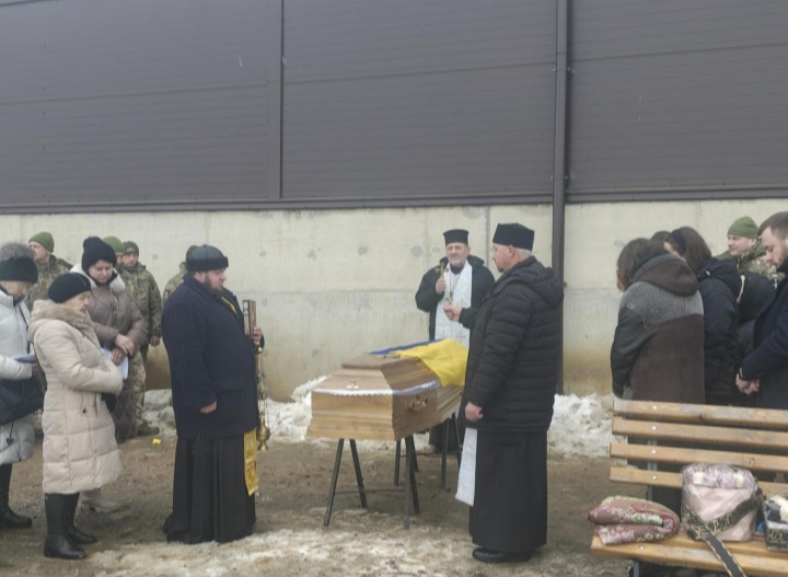 Рожищенська громада попрощалася із загиблим Героєм Миколою Стецем