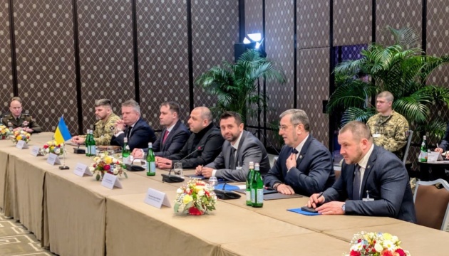 У Женеві відбулася окрема зустріч Умєрова та Арахамії з Мединським