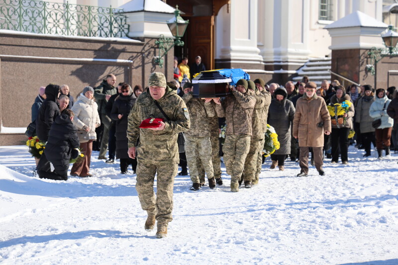 Луцька громада попрощалася з Героєм Миколою Северенюком