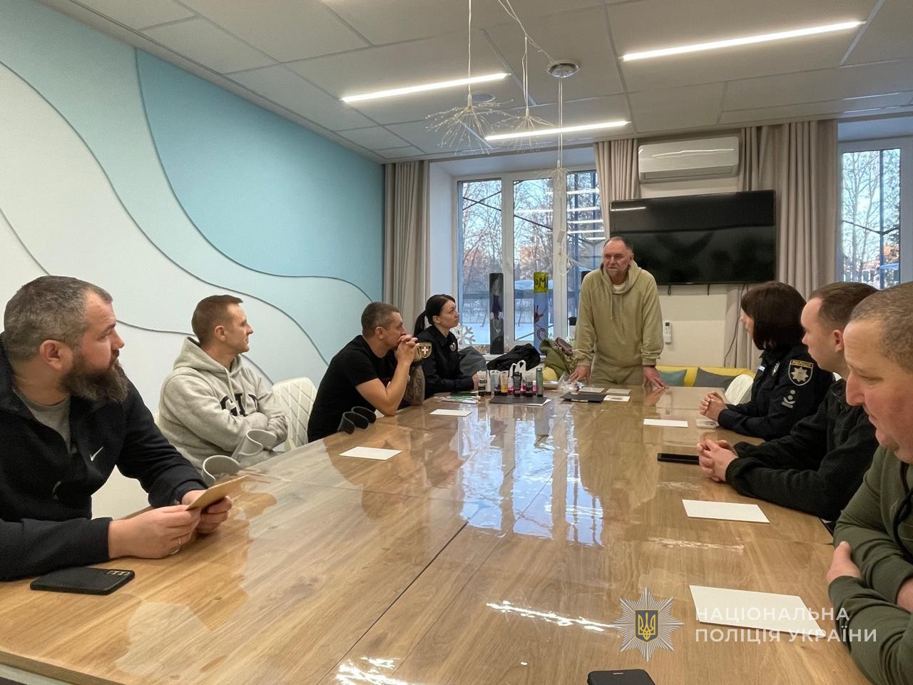 Арт-терапія для поранених правоохоронців: у Луцьку відбулася відновлювальна сесія