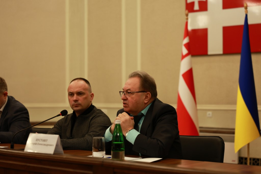 Консолідація рішень: голови волинських громад зустрілись з представниками парламенту