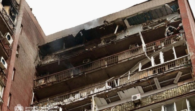 У Дніпрі кількість постраждалих через атаку рф зросла до 13, серед них – троє дітей