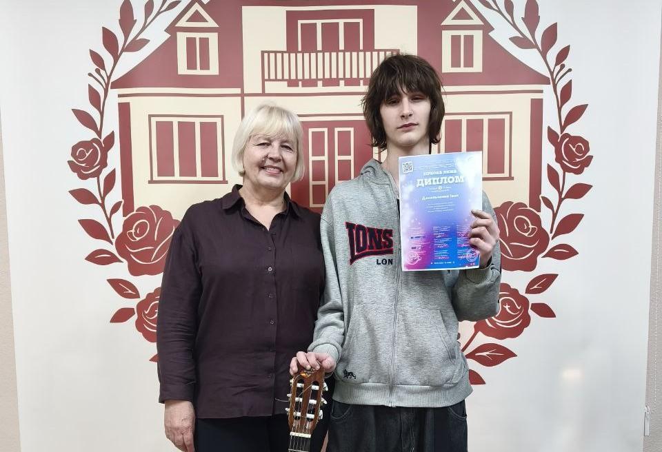 Юний гітарист з Рожища здобув перше місце на Всеукраїнському фестивалі-конкурсі