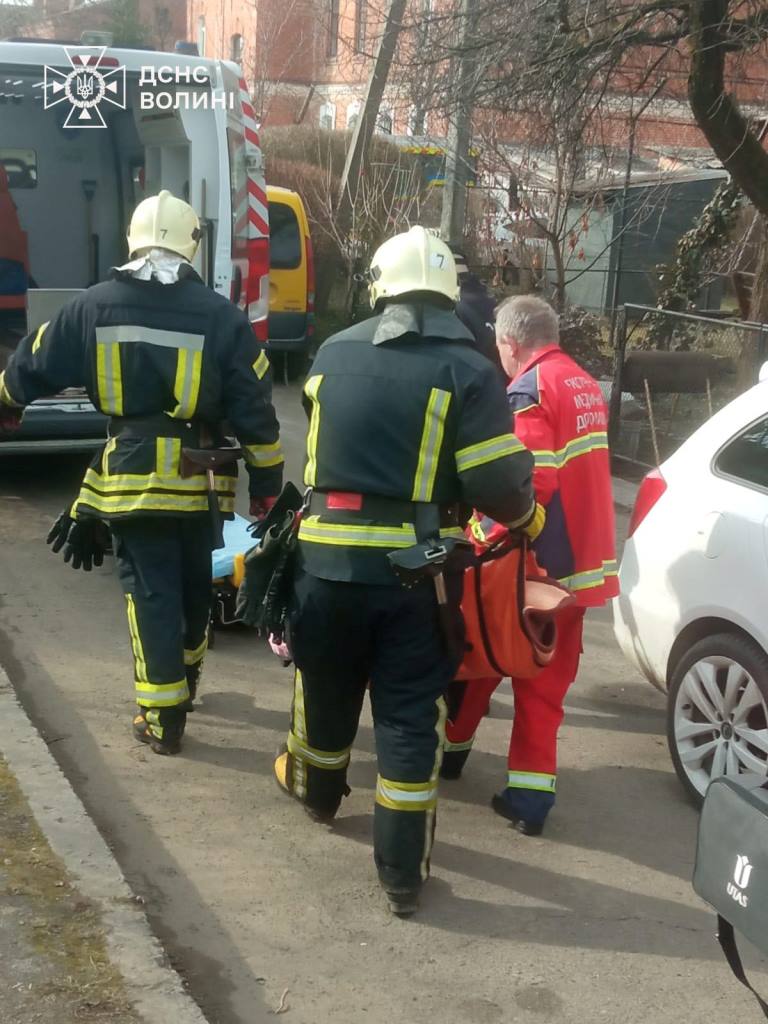 У Володимирі врятували жінку, яка була замкнена в квартирі і не виходила на зв’язок