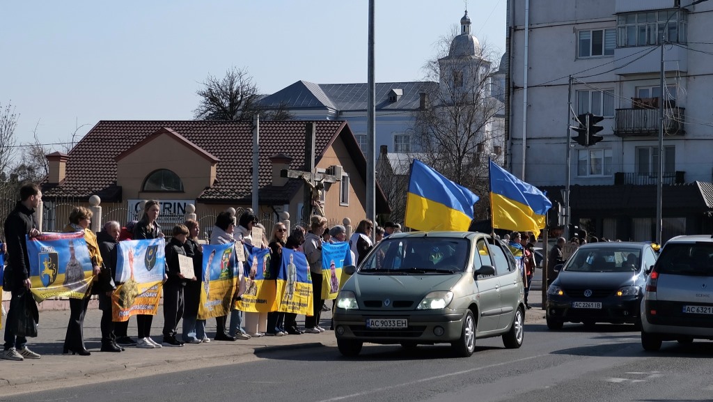 У Володимирі організували мирну акцію та автомотопробіг на підтримку українських військовополонених і зниклих безвісти
