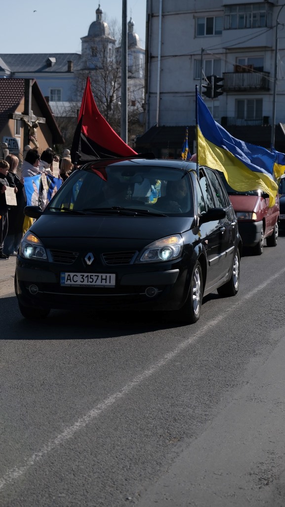 У Володимирі організували мирну акцію та автомотопробіг на підтримку українських військовополонених і зниклих безвісти