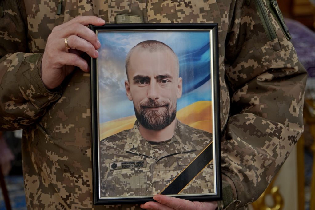 У Володимирі попрощалися із Захисником з Оваднівської громади Олександром Дроботом